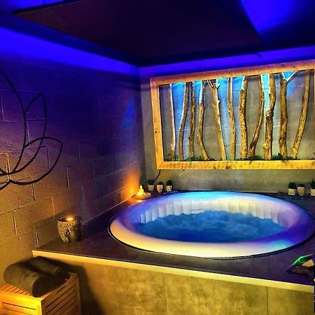 Vip Lounge Appartement Avec Jacuzzi Et Jardin Andenne Buitenkant foto