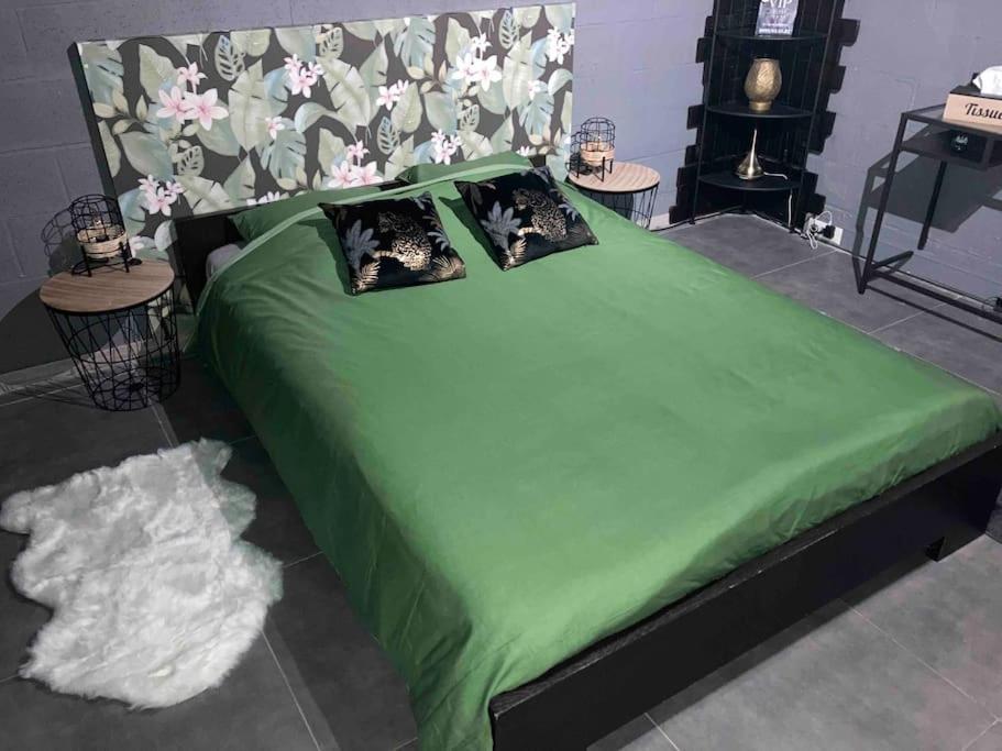 Vip Lounge Appartement Avec Jacuzzi Et Jardin Andenne Buitenkant foto