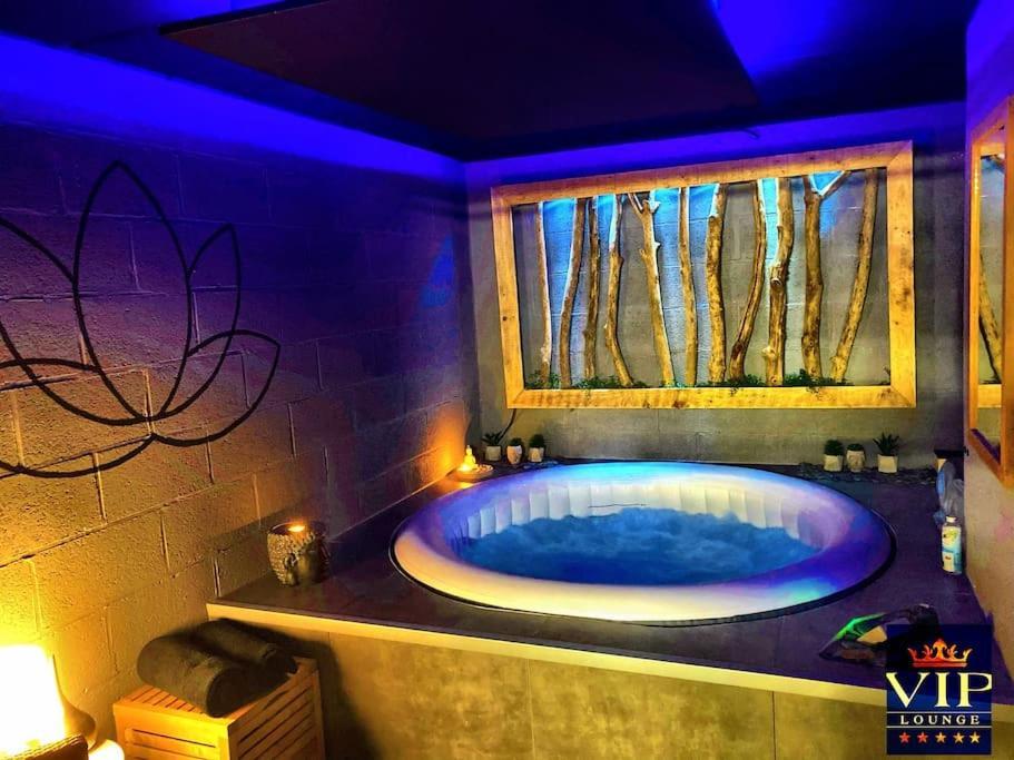 Vip Lounge Appartement Avec Jacuzzi Et Jardin Andenne Buitenkant foto