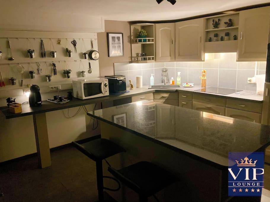 Vip Lounge Appartement Avec Jacuzzi Et Jardin Andenne Buitenkant foto
