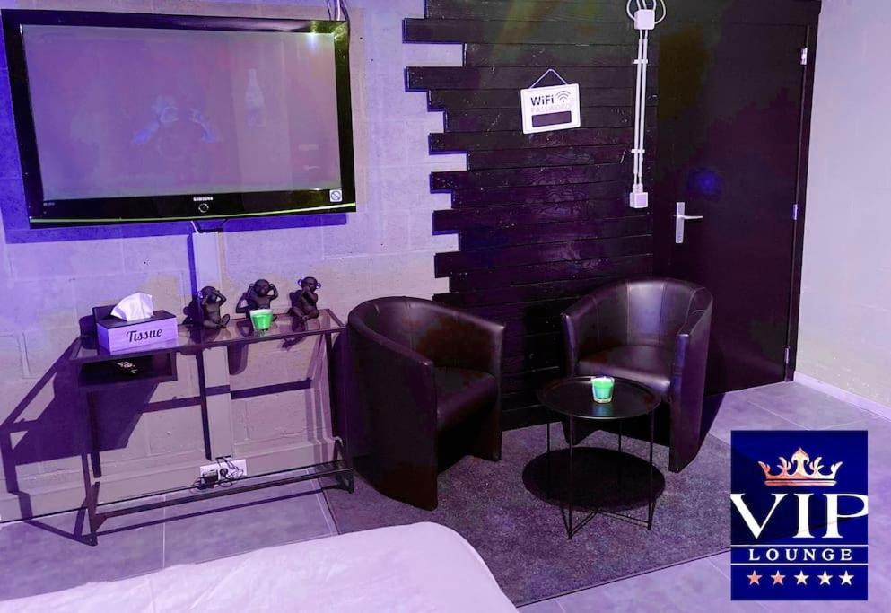 Vip Lounge Appartement Avec Jacuzzi Et Jardin Andenne Buitenkant foto