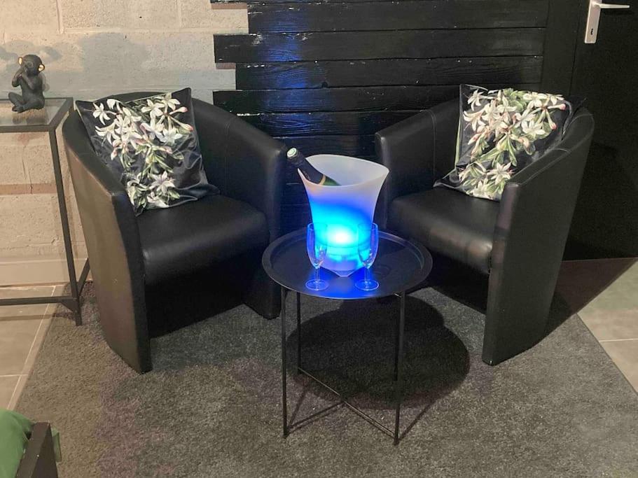 Vip Lounge Appartement Avec Jacuzzi Et Jardin Andenne Buitenkant foto